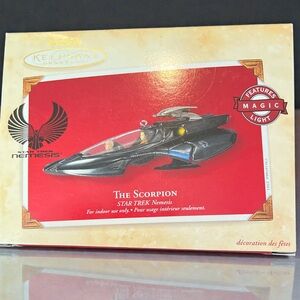Hallmark Star Trek Nemesis The Scorpion Magic Light Ornament 2003